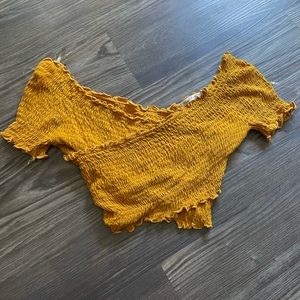 Criss cross yellow ruched top